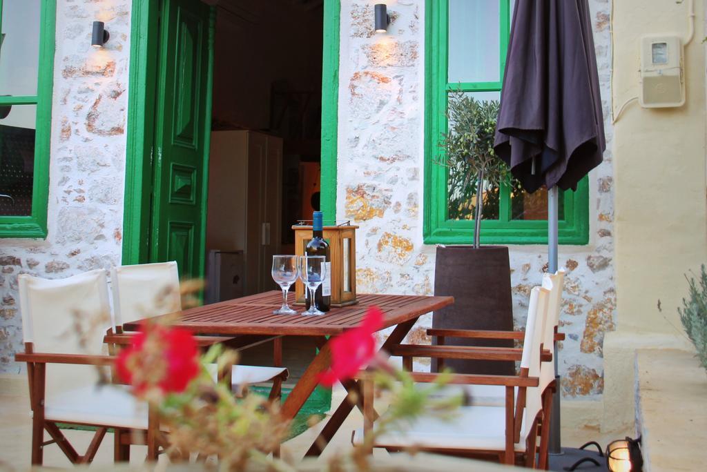 Hypate, Traditional Island Cottage Chalki Town Exterior photo